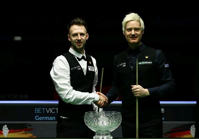 双打比赛继 双打比赛继